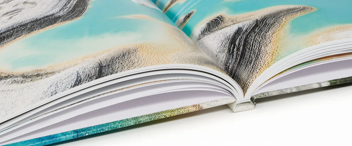 PDP | Bildband | Image Slider Section | Inkjet-Papiere | Slide #2 Close-up of inkjet paper silk matt