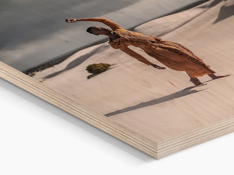 PDP | Direct Print on Wood | Product Selector Section | Media #2 Close up of a corner of a Direct Print On Wood.