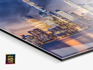 Close-up ultraHD Photo Print Under Acrylic Glass Close-up of a skyline as an ultraHD photo print under acrylic glass.