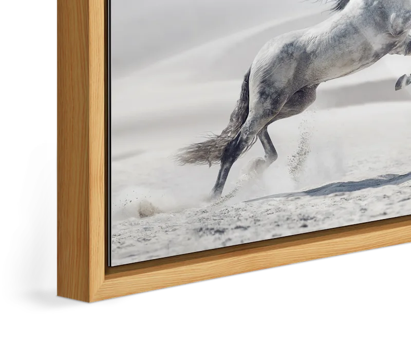 Close-up of standing floater frame Basel 0.59 in. / 15 mm in Natural Oak.